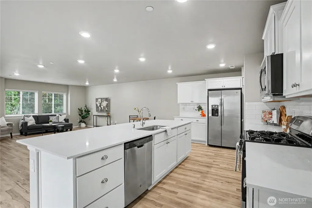 3340 Hoffman Hill Boulevard Dupont WA 98327