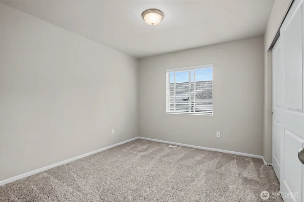 3340 Hoffman Hill Boulevard Dupont WA 98327
