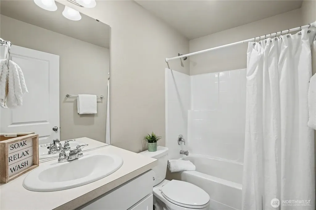 3340 Hoffman Hill Boulevard Dupont WA 98327