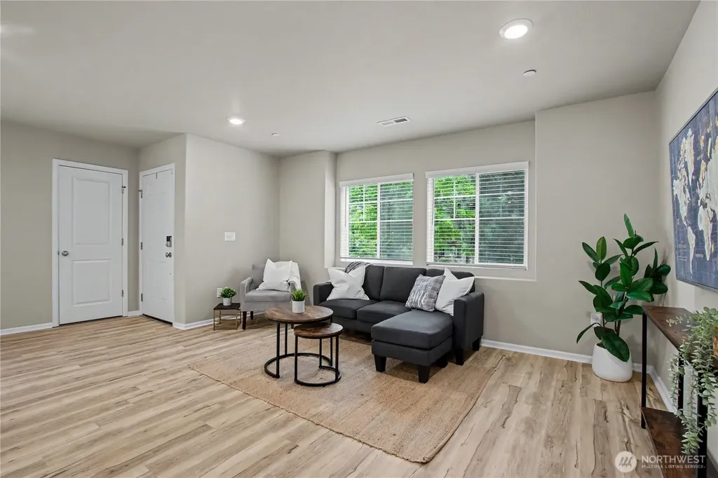 3340 Hoffman Hill Boulevard Dupont WA 98327