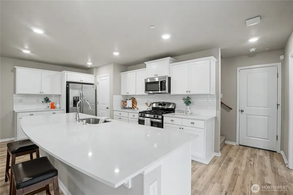 3340 Hoffman Hill Boulevard Dupont WA 98327