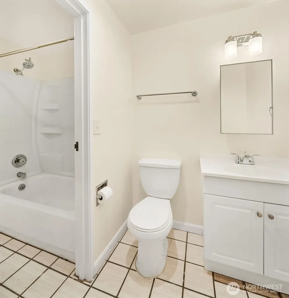 4501 Grandview Drive W University Place WA 98466