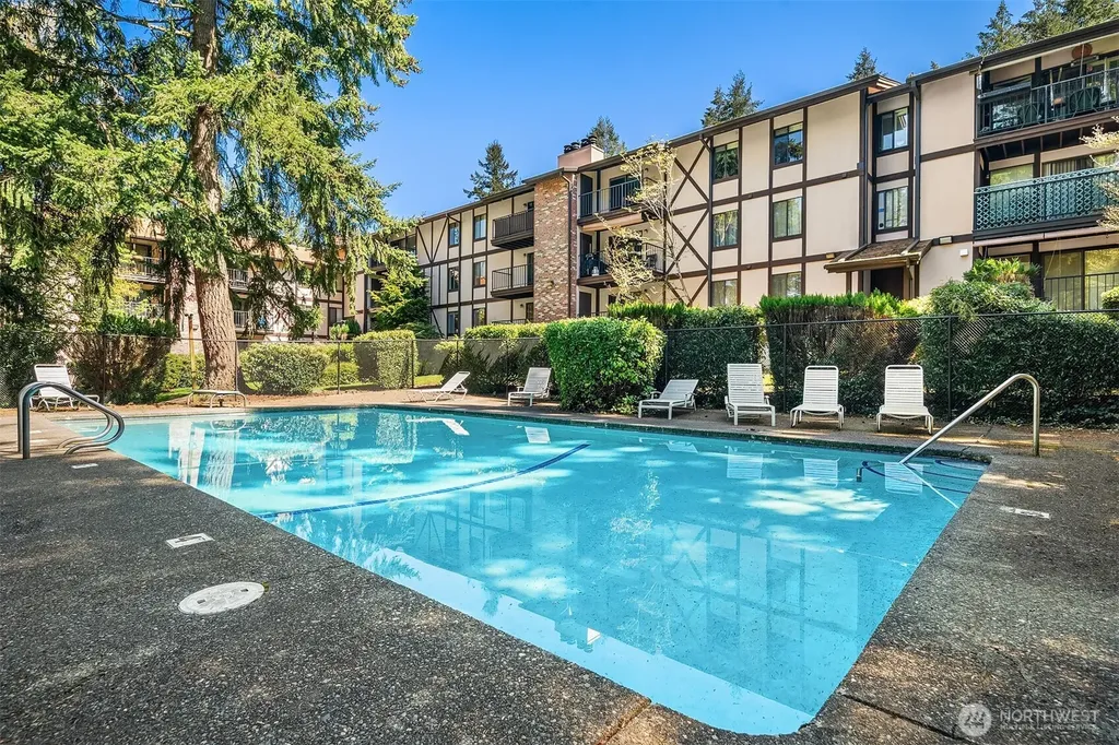 4501 Grandview Drive W University Place WA 98466