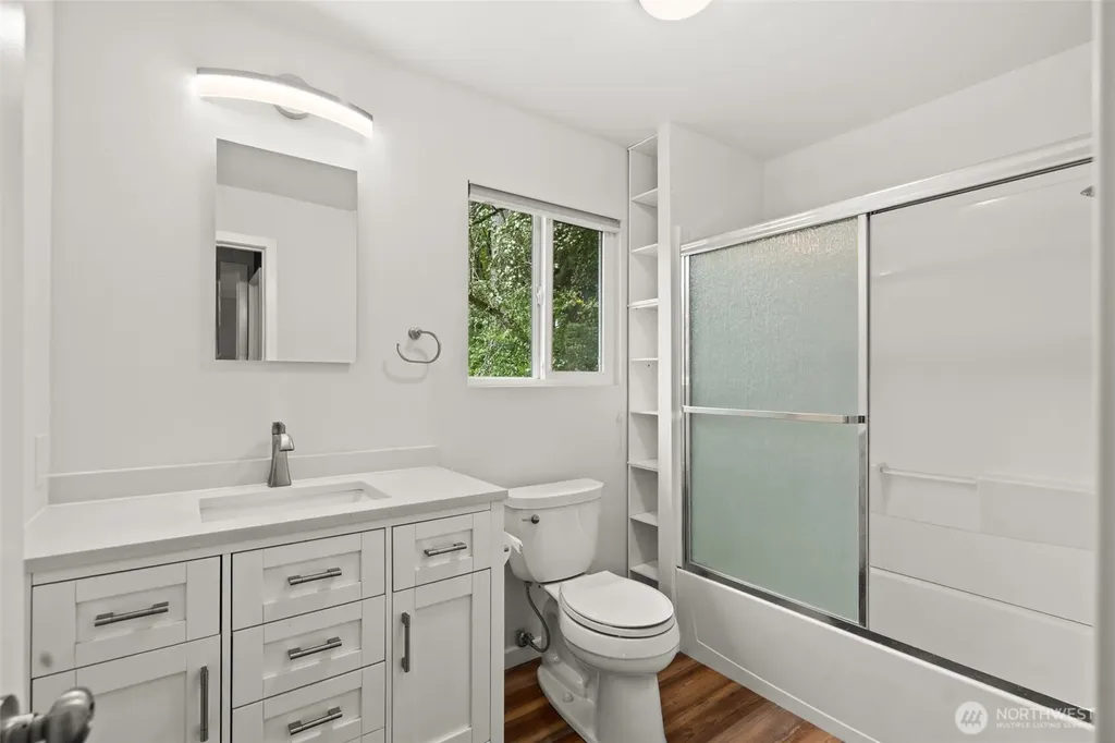 3502 Long Lake Drive SE Lacey WA 98503