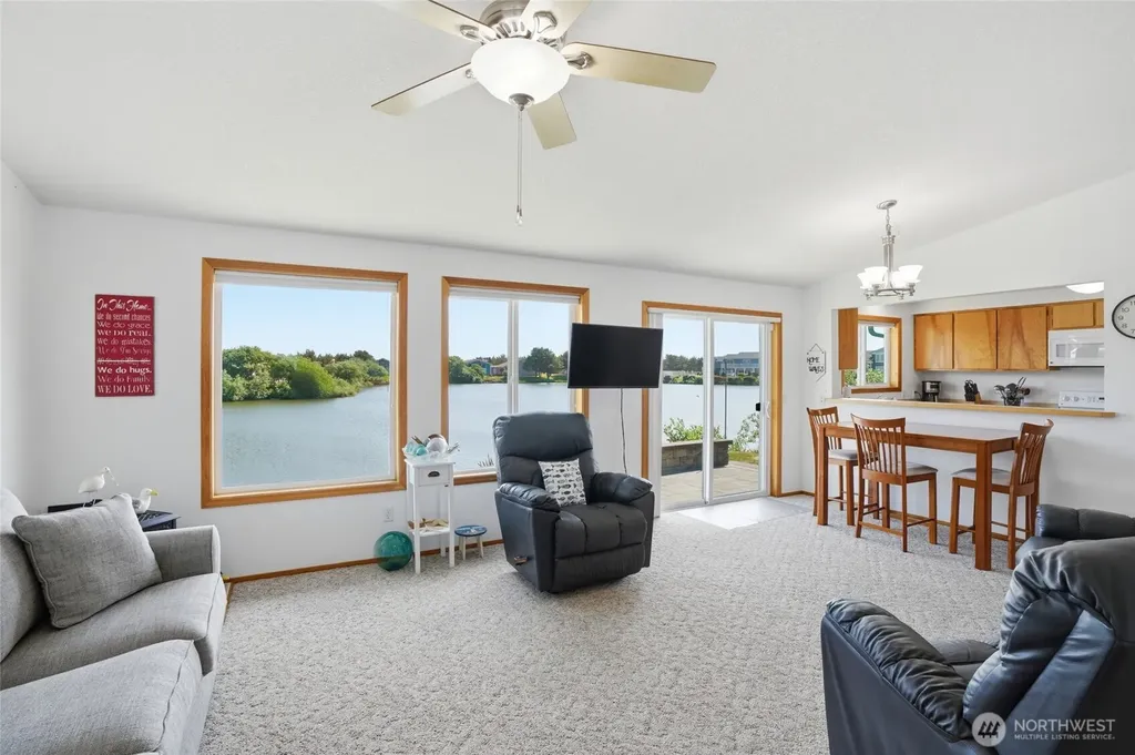 706 343rd Place Ocean Park WA 98640