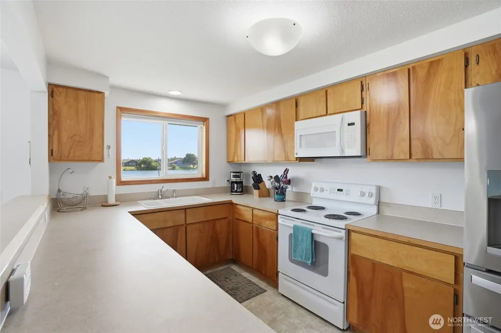 706 343rd Place Ocean Park WA 98640