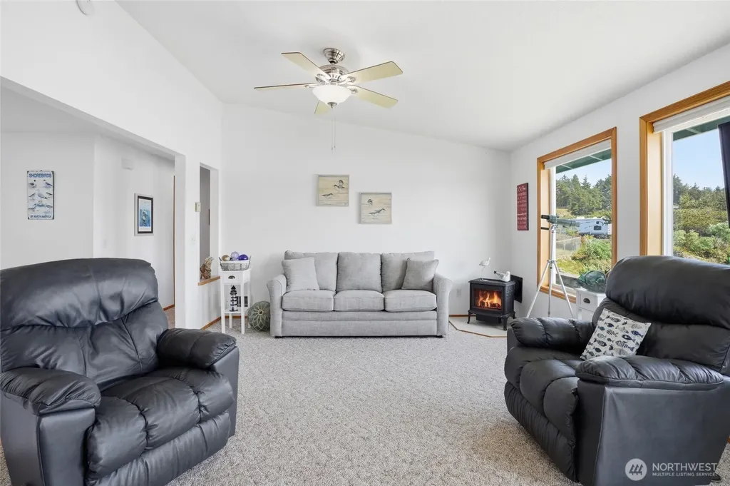 706 343rd Place Ocean Park WA 98640