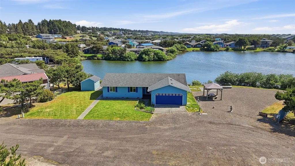 706 343rd Place Ocean Park WA 98640