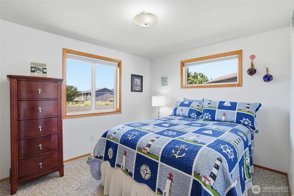706 343rd Place Ocean Park WA 98640