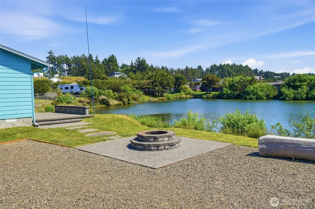 706 343rd Place Ocean Park WA 98640