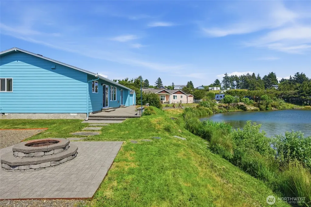 706 343rd Place Ocean Park WA 98640