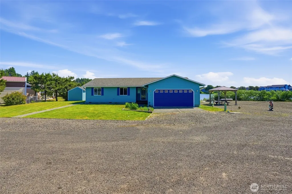 706 343rd Place Ocean Park WA 98640