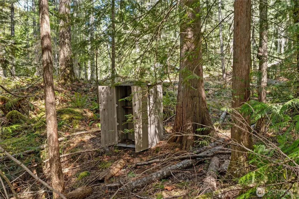 0 N White Tail Trail Hoodsport WA 98548