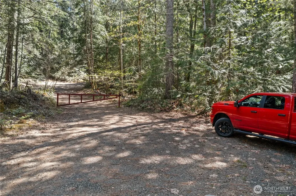 0 N White Tail Trail Hoodsport WA 98548