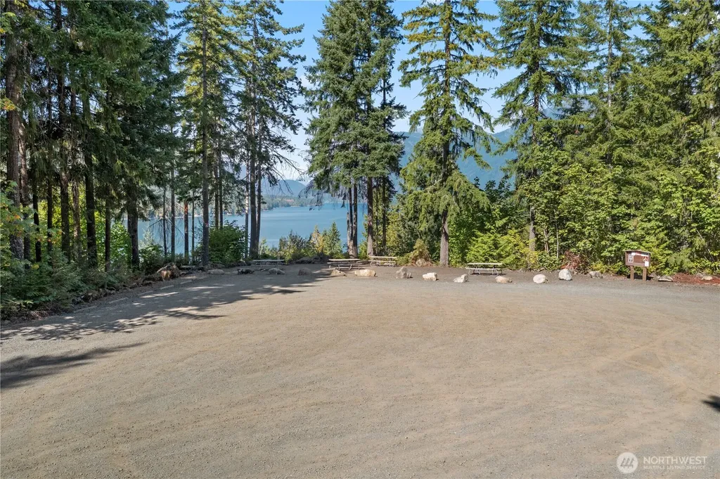 0 N White Tail Trail Hoodsport WA 98548