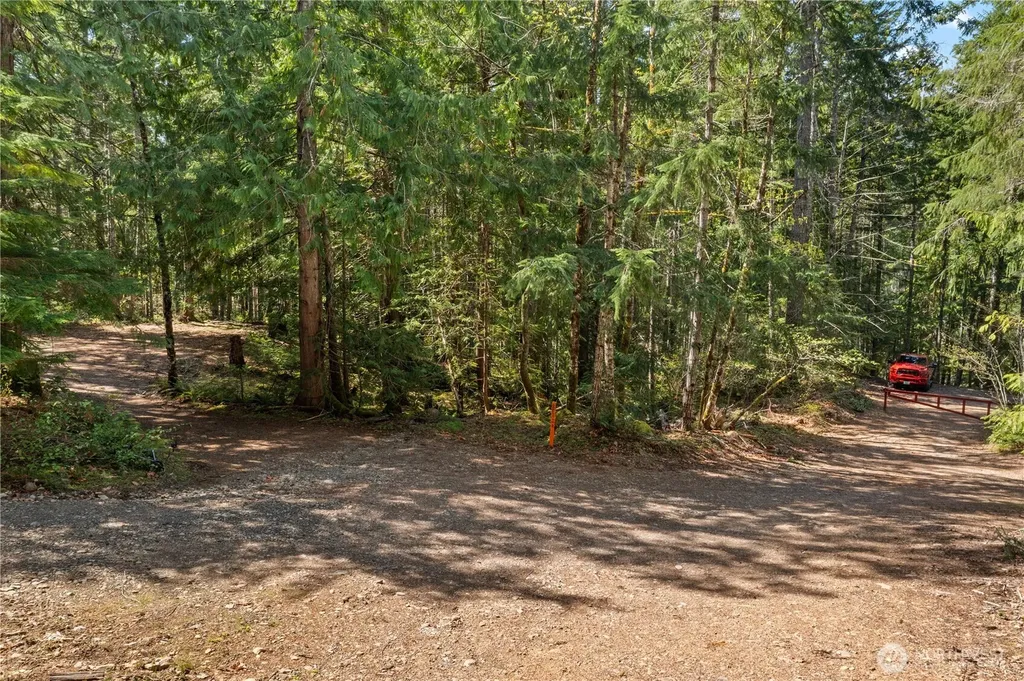 0 N White Tail Trail Hoodsport WA 98548