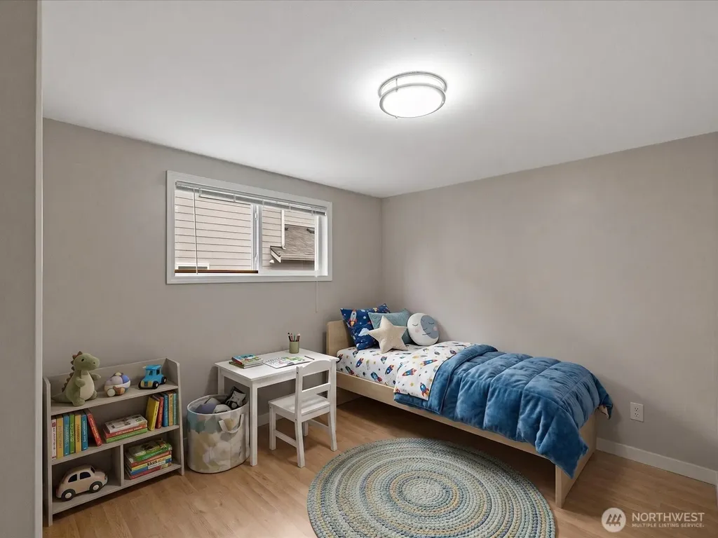 7631 201st Street SW Edmonds WA 98206