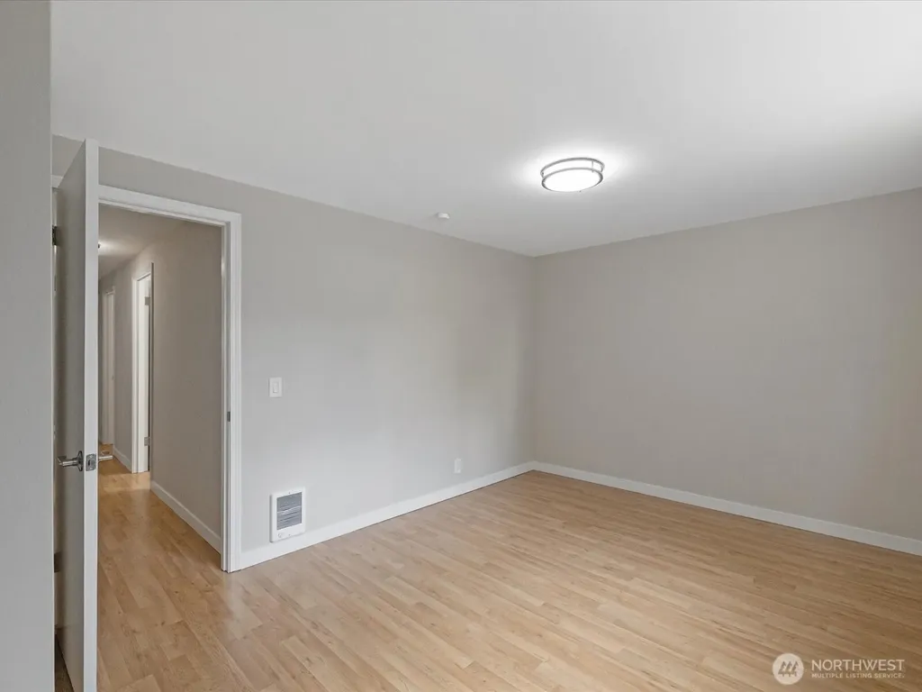 7631 201st Street SW Edmonds WA 98206