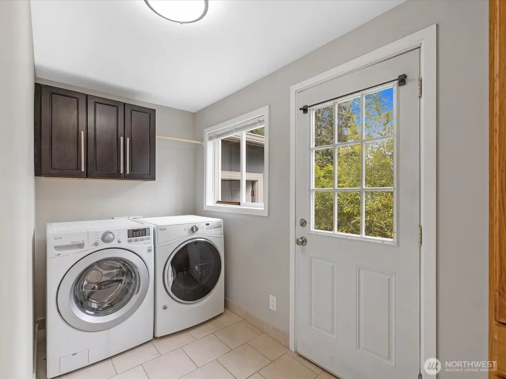 7631 201st Street SW Edmonds WA 98206