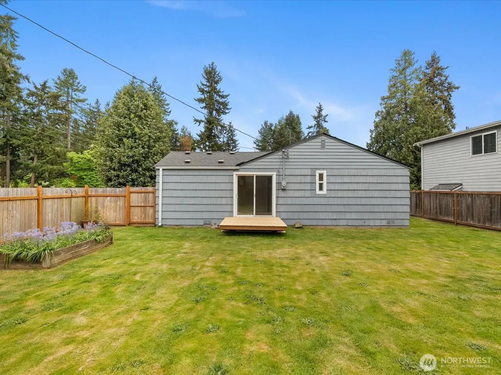 7631 201st Street SW Edmonds WA 98206