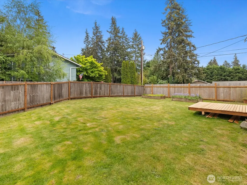 7631 201st Street SW Edmonds WA 98206