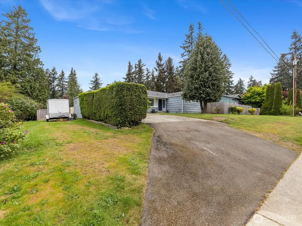 7631 201st Street SW Edmonds WA 98206