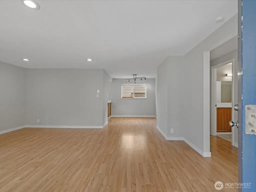 7631 201st Street SW Edmonds WA 98206