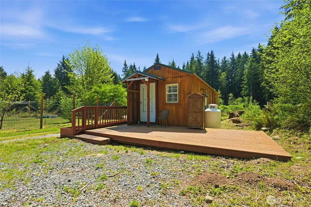 33822 State Route 706 E Ashford WA 98304