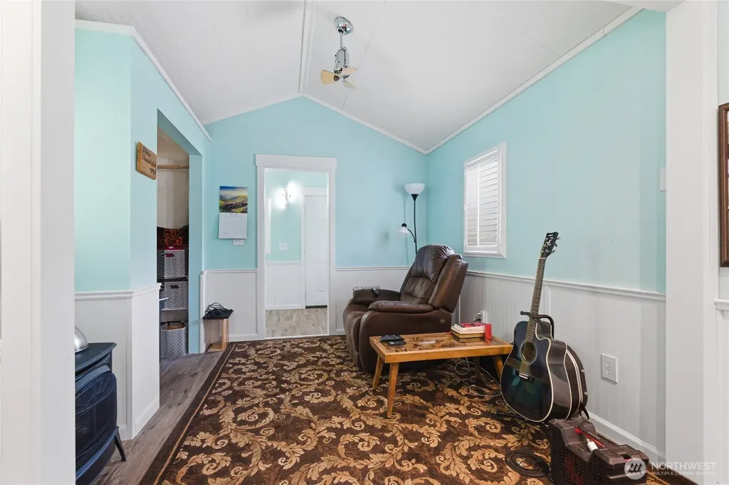33822 State Route 706 E Ashford WA 98304