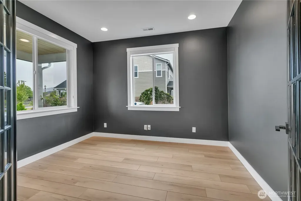 164 Hogan Drive Enumclaw WA 98022