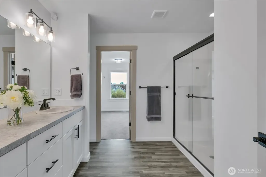 164 Hogan Drive Enumclaw WA 98022