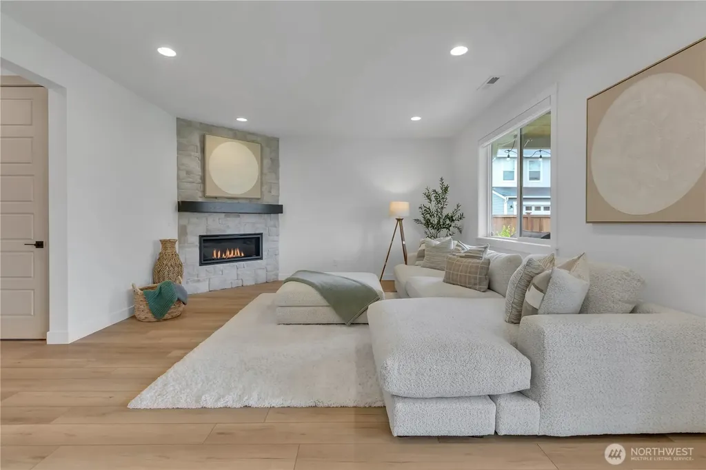 164 Hogan Drive Enumclaw WA 98022