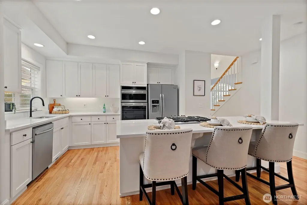 6712 127 Place SE Bellevue WA 98006