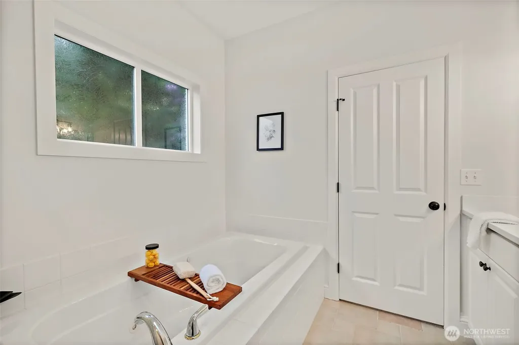 6712 127 Place SE Bellevue WA 98006