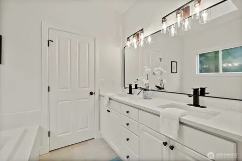 6712 127 Place SE Bellevue WA 98006