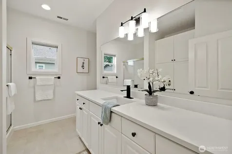 6712 127 Place SE Bellevue WA 98006