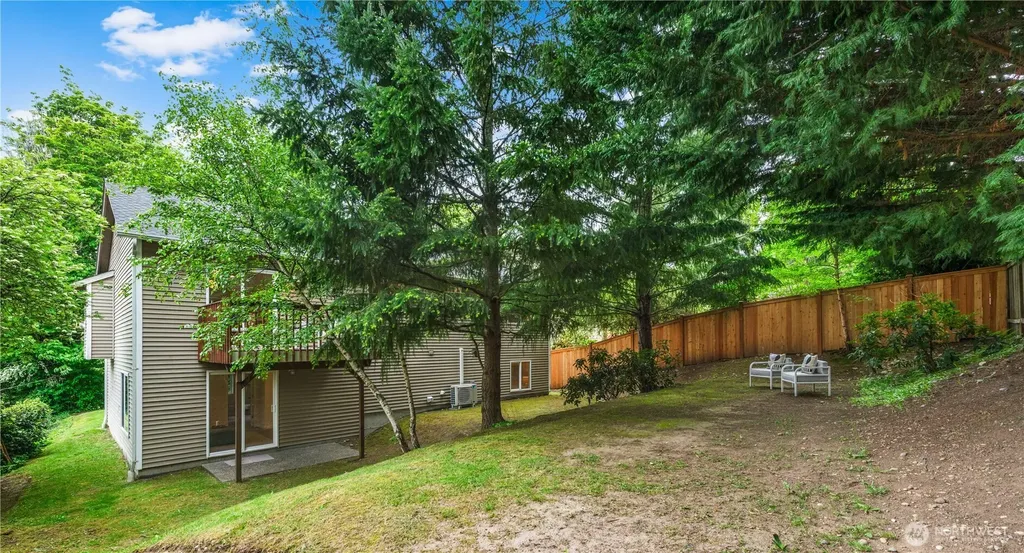 4035 NE 110th Street Seattle WA 98125