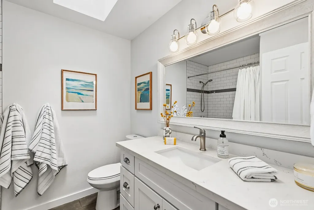 4035 NE 110th Street Seattle WA 98125
