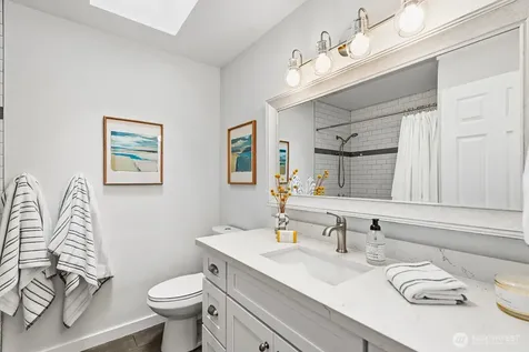 4035 NE 110th Street Seattle WA 98125