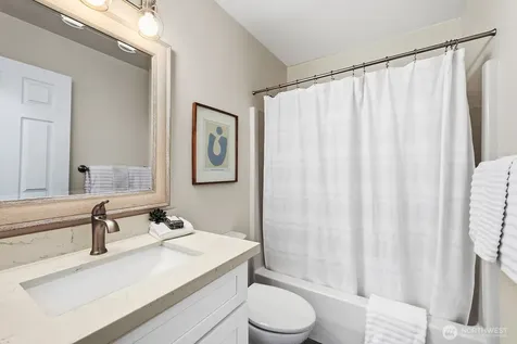 4035 NE 110th Street Seattle WA 98125
