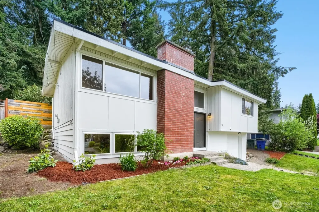 58 157th Avenue SE Bellevue WA 98008