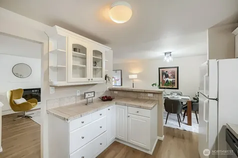 58 157th Avenue SE Bellevue WA 98008