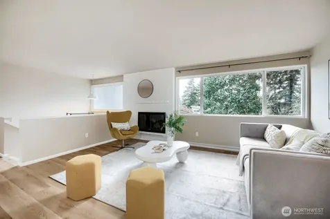 58 157th Avenue SE Bellevue WA 98008