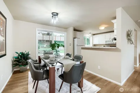 58 157th Avenue SE Bellevue WA 98008