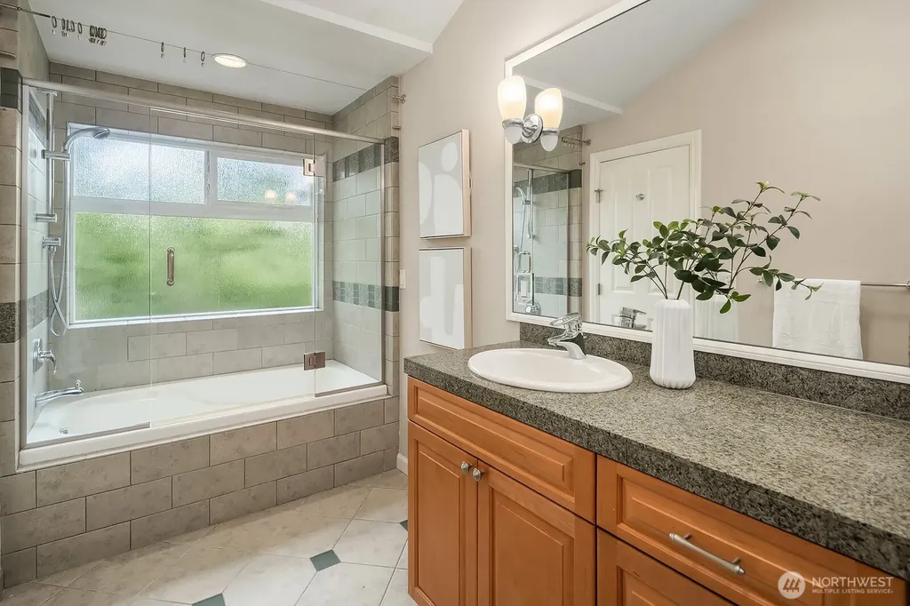 6308 110th Avenue NE Kirkland WA 98033