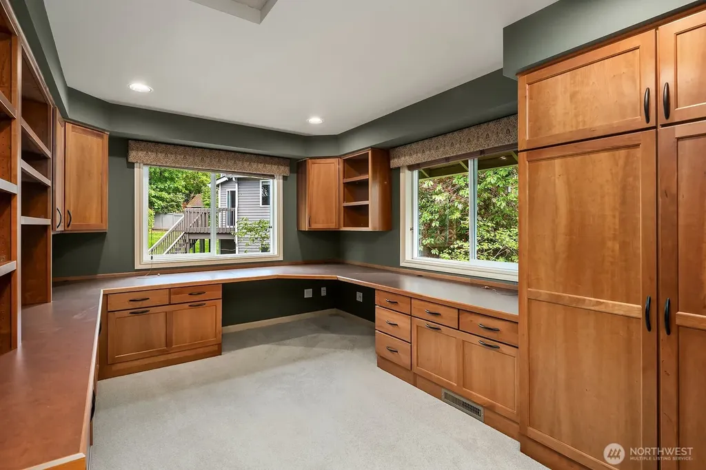 6308 110th Avenue NE Kirkland WA 98033