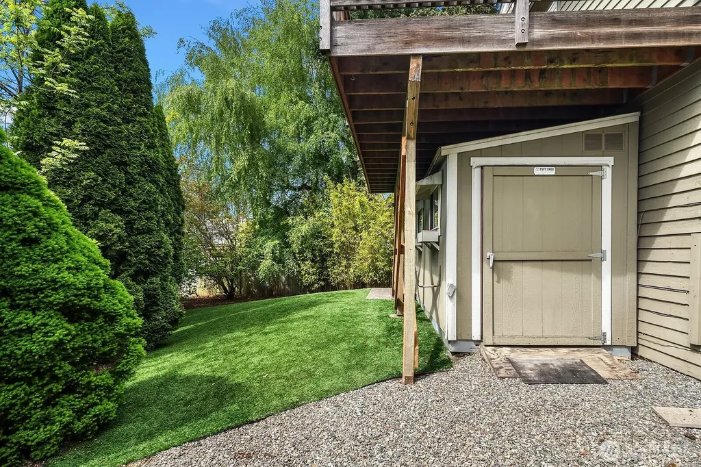 6308 110th Avenue NE Kirkland WA 98033