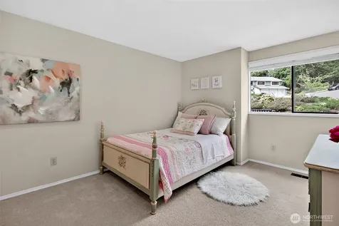 6162 144th Pl SE Bellevue WA 98006