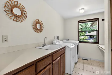 6162 144th Pl SE Bellevue WA 98006