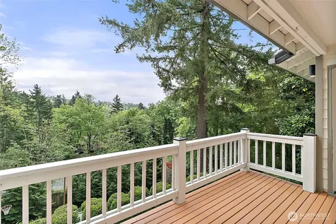 6162 144th Pl SE Bellevue WA 98006
